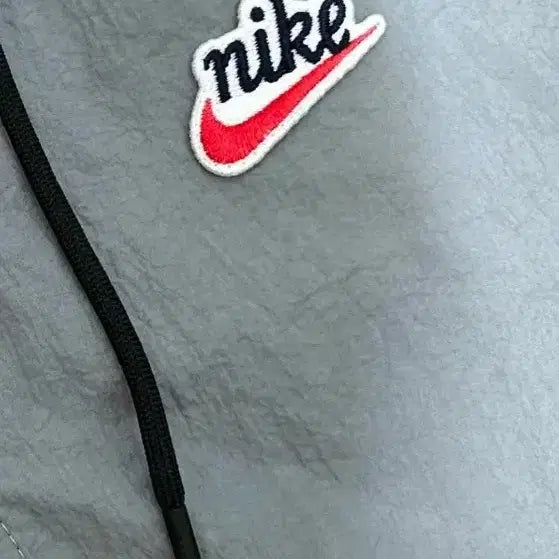 [BUNJANG] Nike Heritage Windrunner Woven Jacket (2XL) / (2XL)나이키 헤리티지 윈드러너 바람막이 우븐 자켓 110 (새상품)