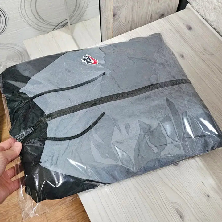 [BUNJANG] Nike Heritage Windrunner Woven Jacket (2XL) / (2XL)나이키 헤리티지 윈드러너 바람막이 우븐 자켓 110 (새상품)