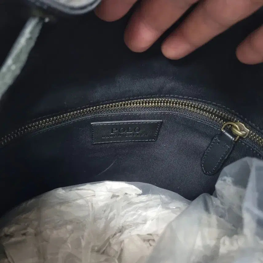 [BUNJANG] Polo Ralph Lauren Leather Backpack / 폴로 랄프로렌 블랙 가죽 백팩