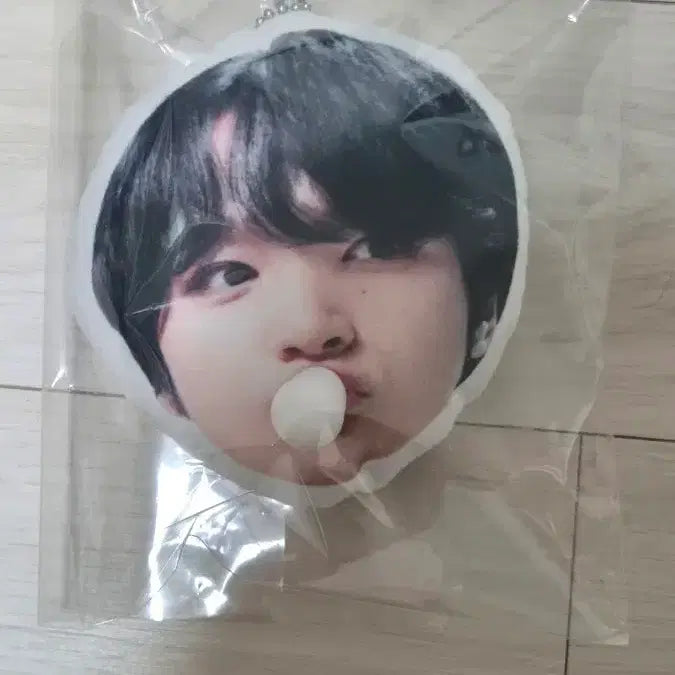 [BUNJANG] NCT Haechan Bubble Gum Keyring / 해찬 풍선껌키링 양도