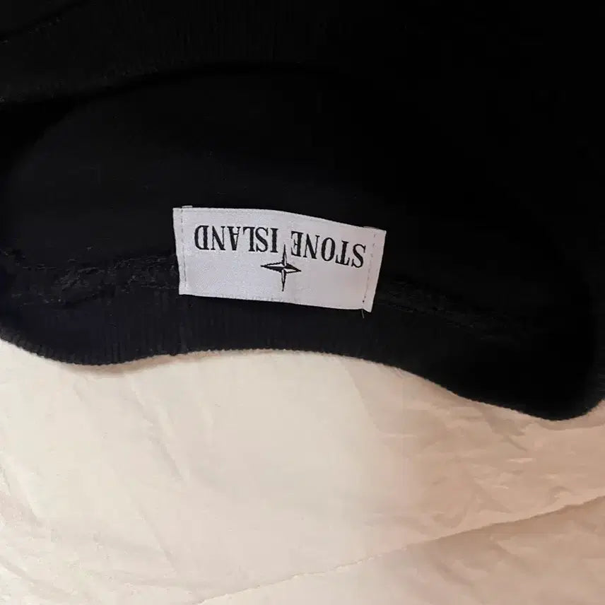 [BUNJANG] Stone Island Black Sweatshirt / 스톤아일랜드 블랙 맨투맨