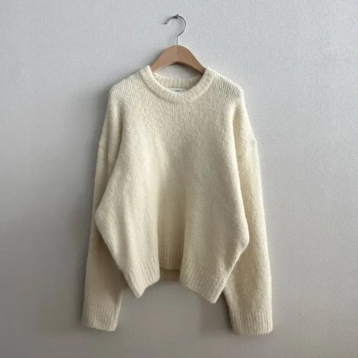 [BUNJANG] Alpaca Boucle Knit Sweater / [새상품] 알파카 부클 니트