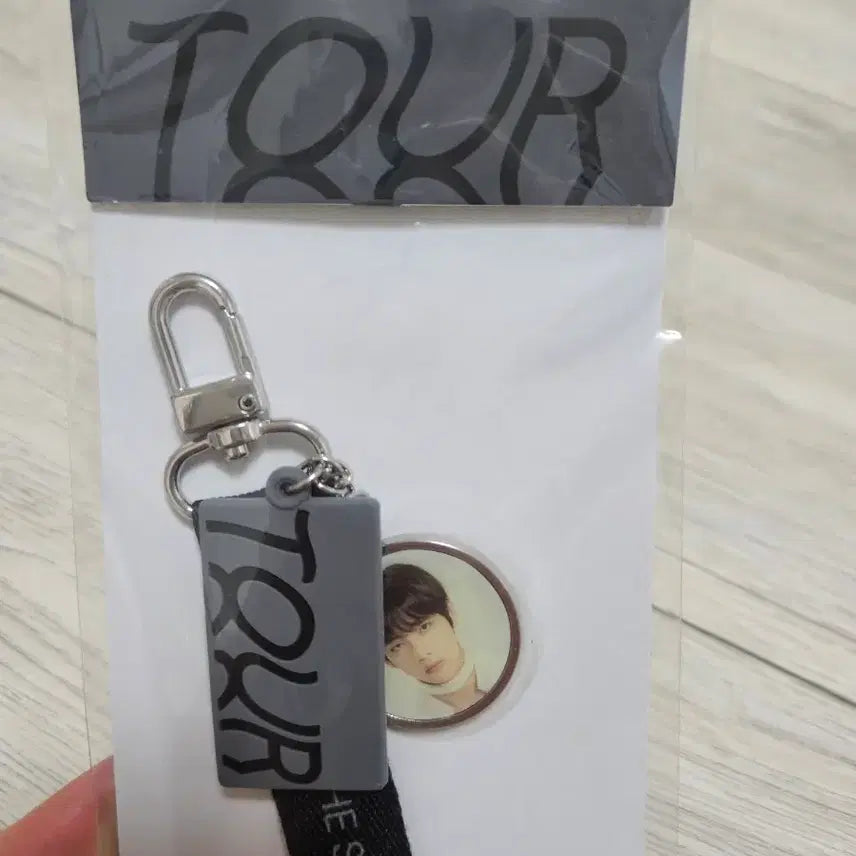 [BUNJANG] BTS Tour Keyring Set / 방탄소년단 투어 키링/러브 키링/젤펜 세트