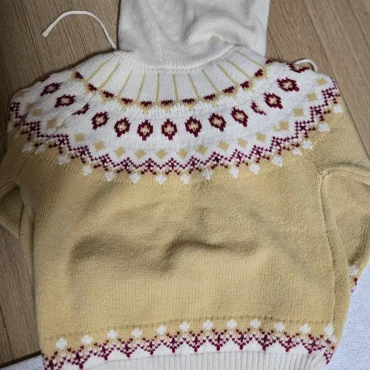 [BUNJANG] Hooded Knit Cardigan Yellow Pattern / 후드 니트 가디건 옐로우 패턴