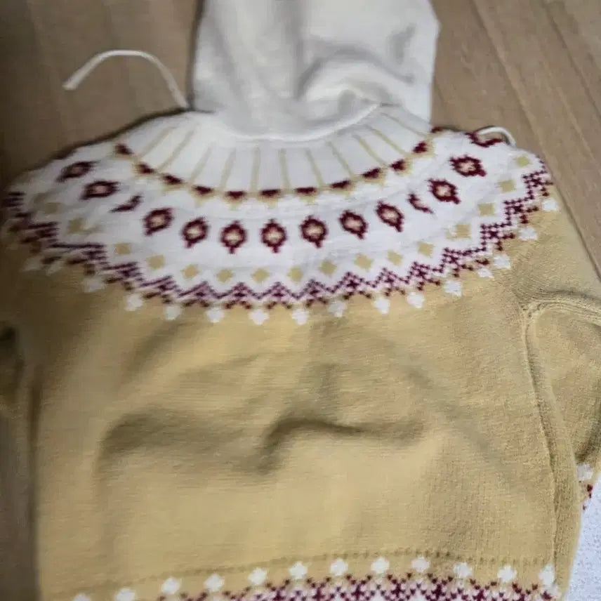 [BUNJANG] Hooded Knit Cardigan Yellow Pattern / 후드 니트 가디건 옐로우 패턴