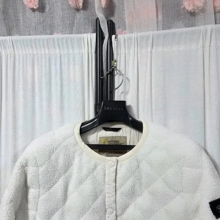 [BUNJANG] National Geographic Quilted Fleece Jacket White / 내셔널지오그래픽 뽀글이 퀼팅 자켓 화이트