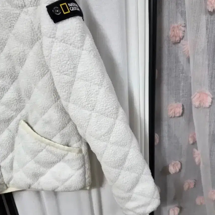 [BUNJANG] National Geographic Quilted Fleece Jacket White / 내셔널지오그래픽 뽀글이 퀼팅 자켓 화이트