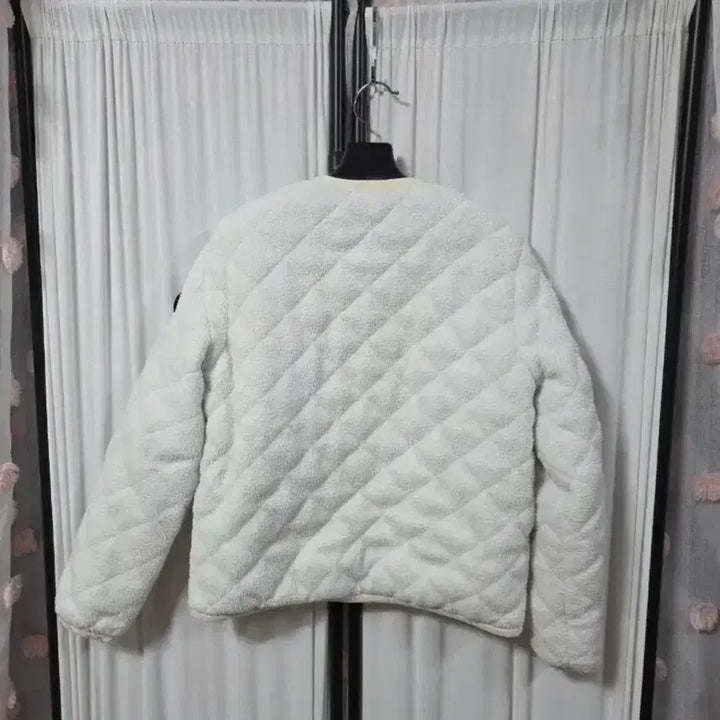 [BUNJANG] National Geographic Quilted Fleece Jacket White / 내셔널지오그래픽 뽀글이 퀼팅 자켓 화이트