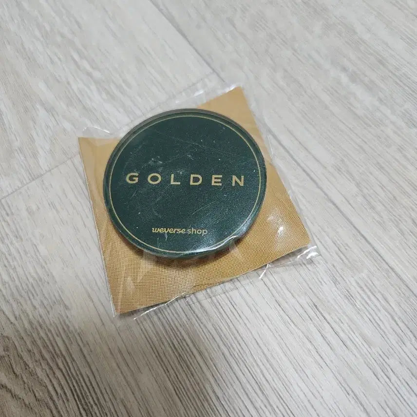 [BUNJANG] Weverse Golden Green Badge / 위버스 Golden 그린 뱃지