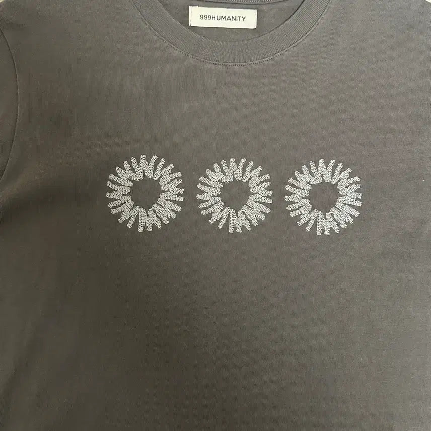 [BUNJANG] 999 Humanity EVD Logo Half T-Shirt Charcoal / 999휴머니티 EVD 로고 하프 티셔츠 차콜