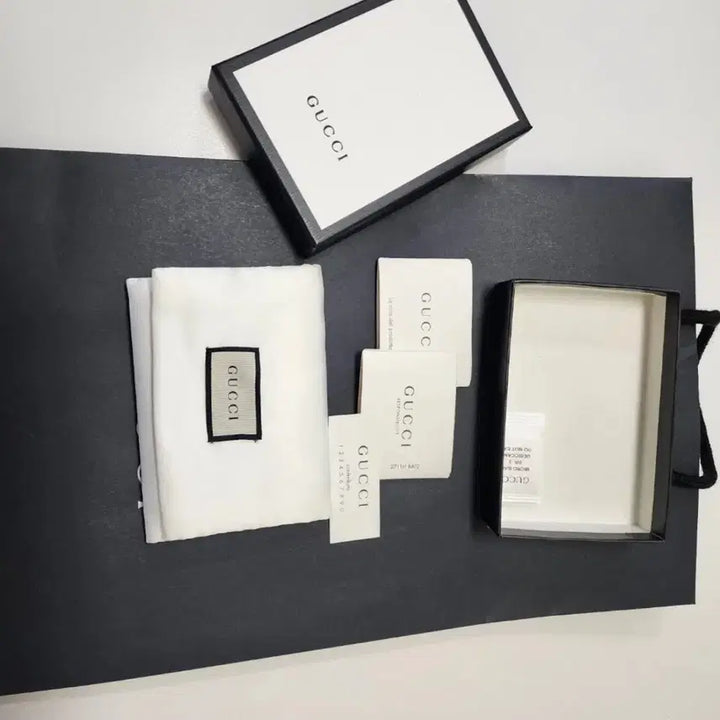 [BUNJANG] Gucci Marmont Card Wallet Black / 구찌 마몬트 카드지갑 블랙 금장로고