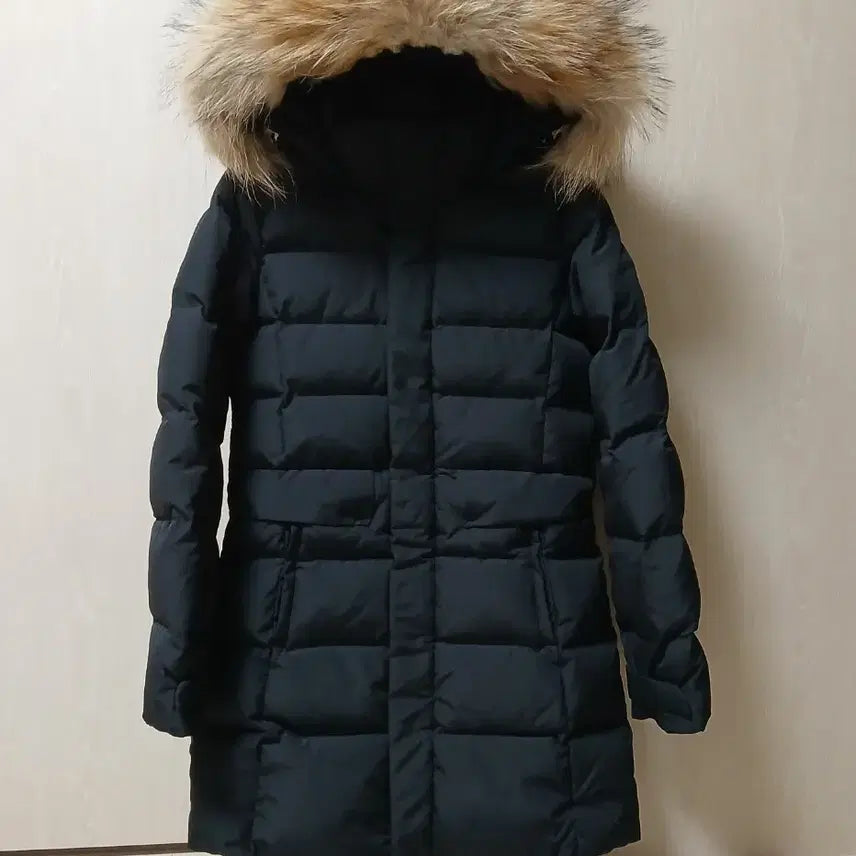 [BUNJANG] Lossom Studio Women's Raccoon Fur Goose Down Padding Jacket / 로썸 스튜디오 여성 라쿤퍼 구스다운 패딩 블랙 슬림핏