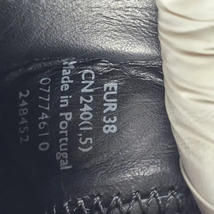 [BUNJANG] COS Chunky Sole Leather Ankle Chelsea Boots / 빈트로^^240 코스 COS 청키 솔 레더 앵클 첼시 부츠