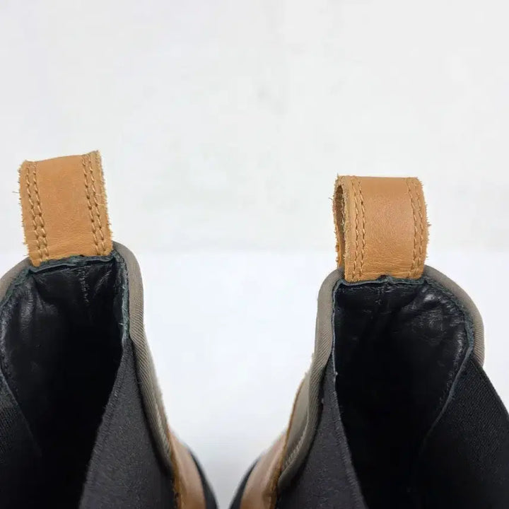 [BUNJANG] COS Chunky Sole Leather Ankle Chelsea Boots / 빈트로^^240 코스 COS 청키 솔 레더 앵클 첼시 부츠