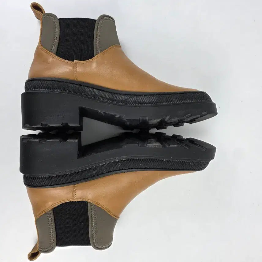 [BUNJANG] COS Chunky Sole Leather Ankle Chelsea Boots / 빈트로^^240 코스 COS 청키 솔 레더 앵클 첼시 부츠