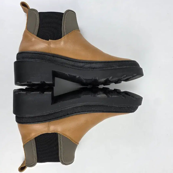 [BUNJANG] COS Chunky Sole Leather Ankle Chelsea Boots / 빈트로^^240 코스 COS 청키 솔 레더 앵클 첼시 부츠