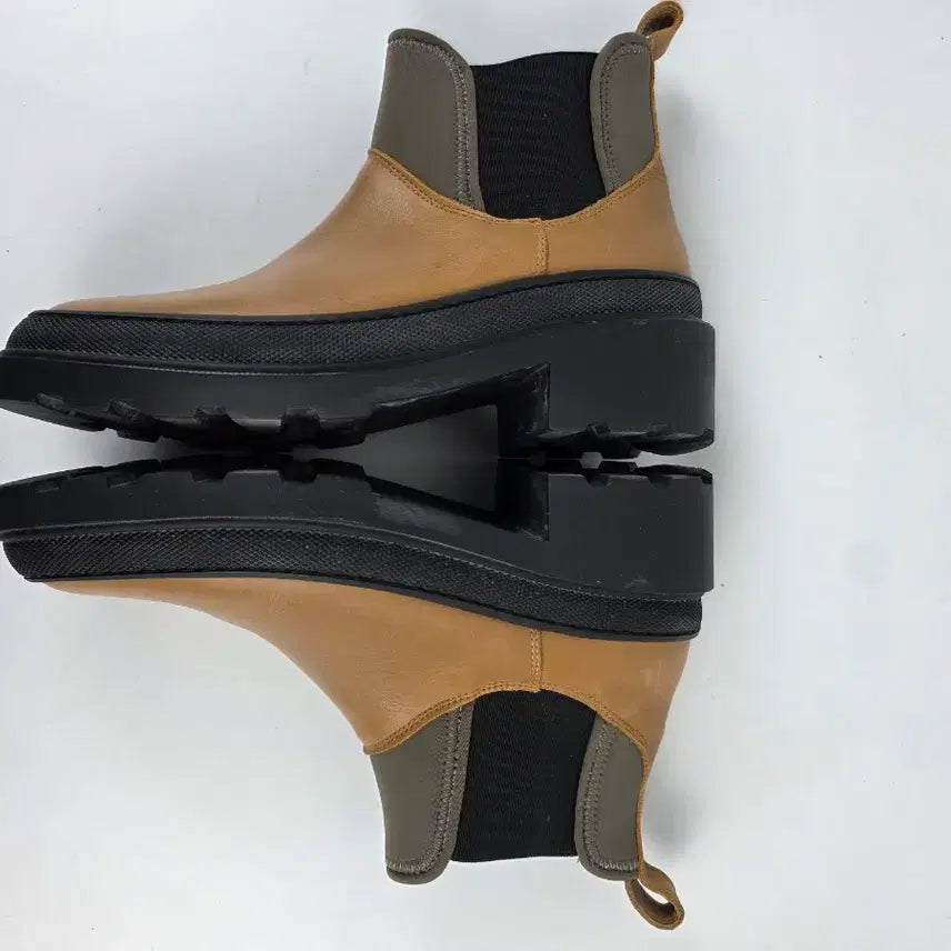 [BUNJANG] COS Chunky Sole Leather Ankle Chelsea Boots / 빈트로^^240 코스 COS 청키 솔 레더 앵클 첼시 부츠