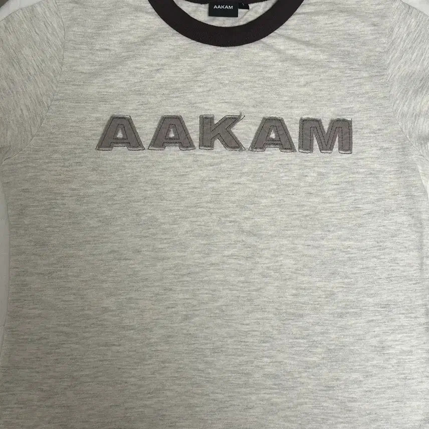 [SOLD OUT] 아캄 반팔  Logo Patch Ringer Top (Brown)
