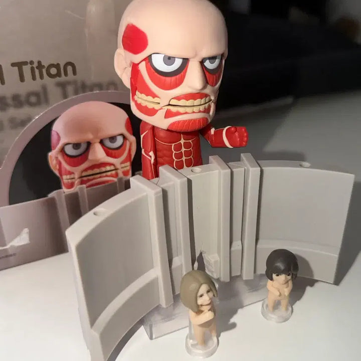 [BUNJANG] Attack on Titan Colossal Titan Nendoroid / 진격의거인 초대형거인 넨도로이드
