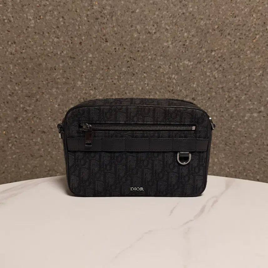 [BUNJANG] Dior Oblique Safari Messenger Bag Black / 디올 오블리크 사파리 메신저백 블랙