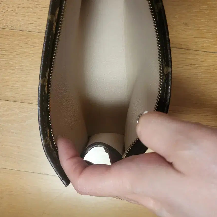 [BUNJANG] Louis Vuitton Monogram Toilet 19 Clutch Bag / 루이비통 모노그램 클러치 백