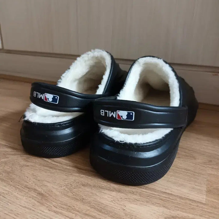 [BUNJANG] MLB Unisex Winter Slippers Sandals / MLB 방한 슬리퍼 샌들