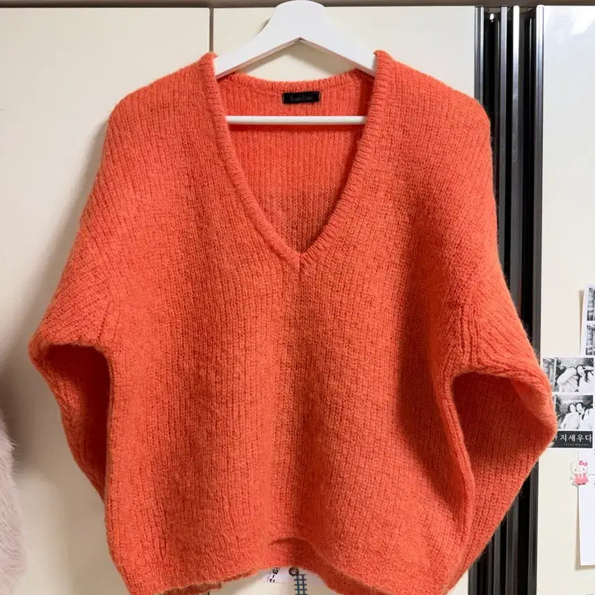 [BUNJANG] Vintage V-Neck Orange Knit Sweater / 빈티지 브이넥 오렌지 니트