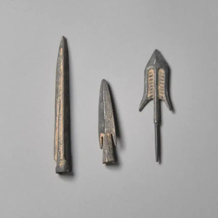 [BUNJANG] Unearthed Bronze Arrowheads (Set of 3) Antique / 출토 청동제 화살촉 3점 일괄 골동품 출토품 고미술품 청동기