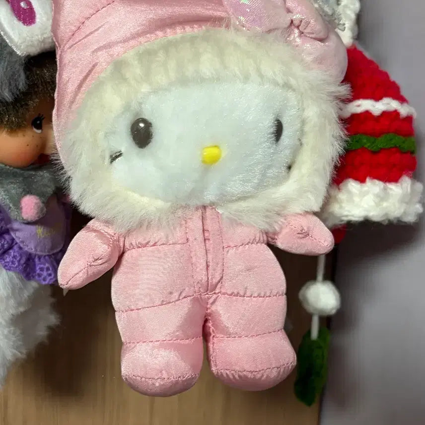 [BUNJANG] Hello Kitty Fuwafuku Padded Kitty Mascot / 헬로키티 후와푸쿠 패딩 키티 마스코트