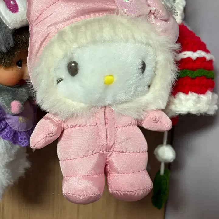 [BUNJANG] Hello Kitty Fuwafuku Padded Kitty Mascot / 헬로키티 후와푸쿠 패딩 키티 마스코트