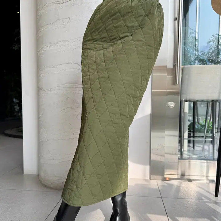 [BUNJANG] Quilted Long Skirt / 퀼팅스커트 뒷지퍼 뒷트임 롱스커트 겨울롱스커트