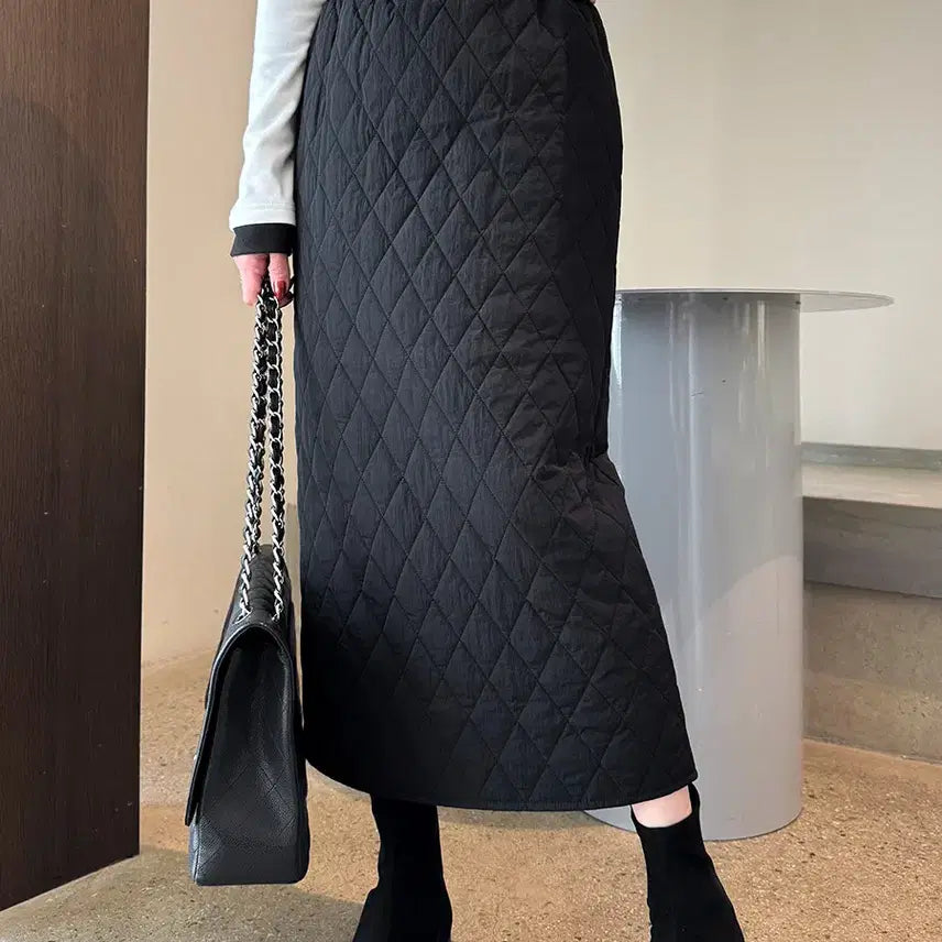 [BUNJANG] Quilted Long Skirt / 퀼팅스커트 뒷지퍼 뒷트임 롱스커트 겨울롱스커트