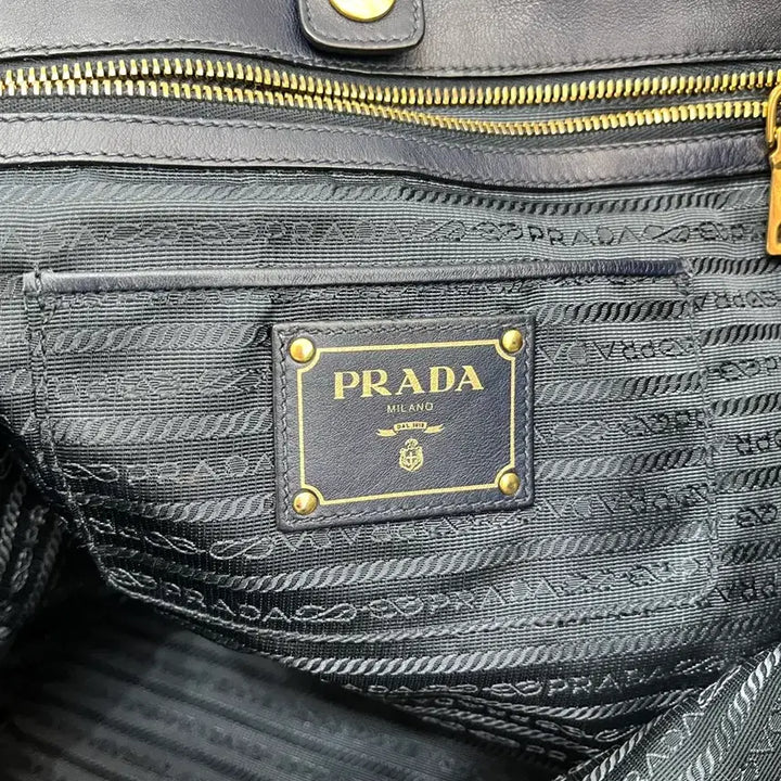 [BUNJANG] Prada Navy Leather Tote Bag / 프라다 네이비 금장 로고 가죽 토트백 정품