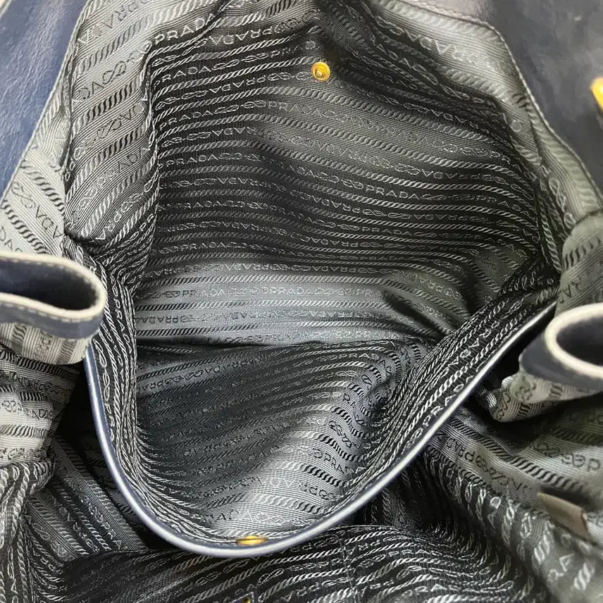 [BUNJANG] Prada Navy Leather Tote Bag / 프라다 네이비 금장 로고 가죽 토트백 정품