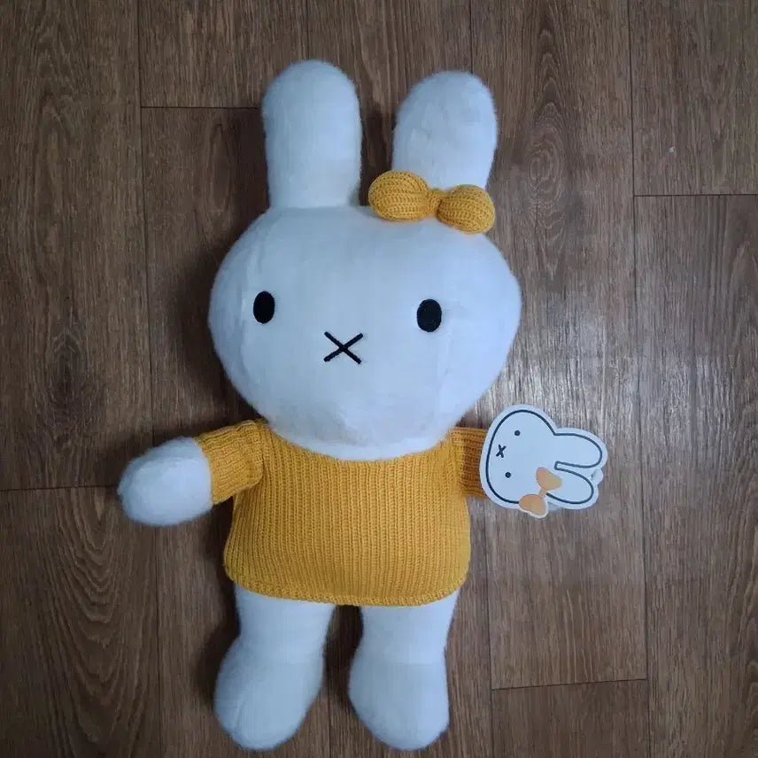 [BUNJANG] Miffy Yellow Knit Outfit Doll / 미피 인형 옐로우 니트 옷 리본 48정도(무료배송)