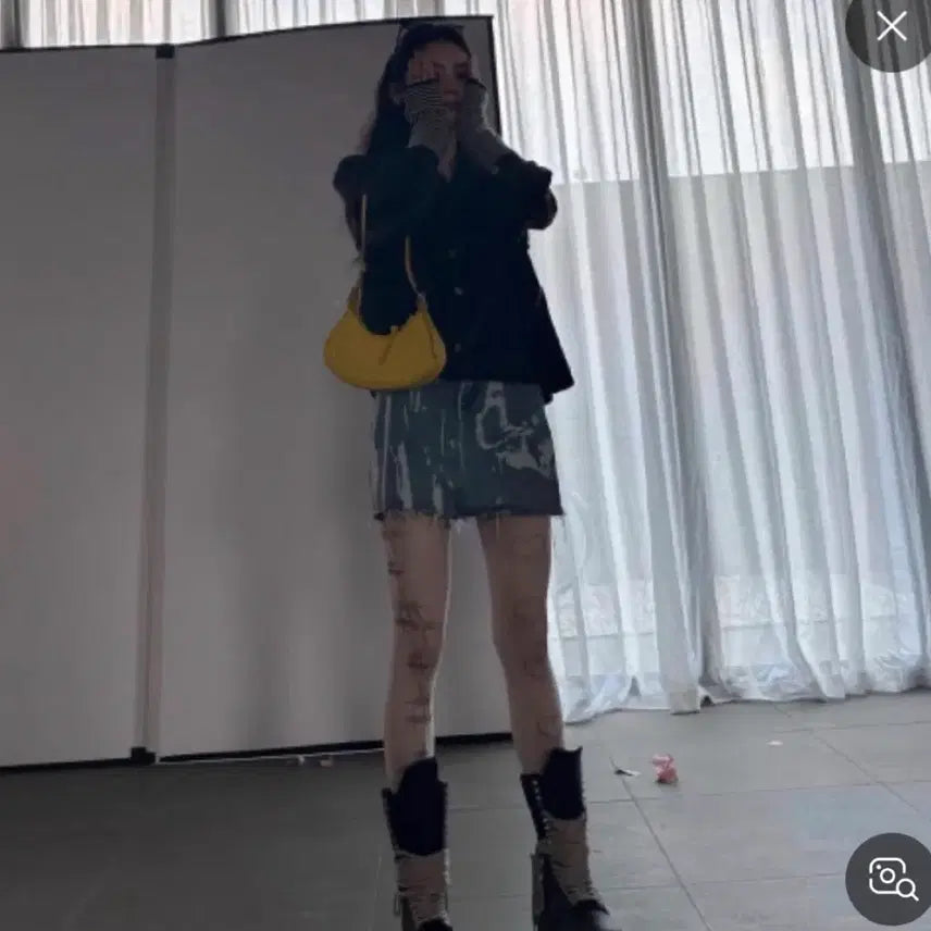 [BUNJANG] Han So Hee Charles & Keith Petra Curve Shoulder Bag (Sealed) / (미개봉 새상품) 한소희 찰스앤키스 페트라 커브 숄더백 핑크