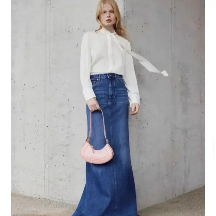 [BUNJANG] Han So Hee Charles & Keith Petra Curve Shoulder Bag (Sealed) / (미개봉 새상품) 한소희 찰스앤키스 페트라 커브 숄더백 핑크