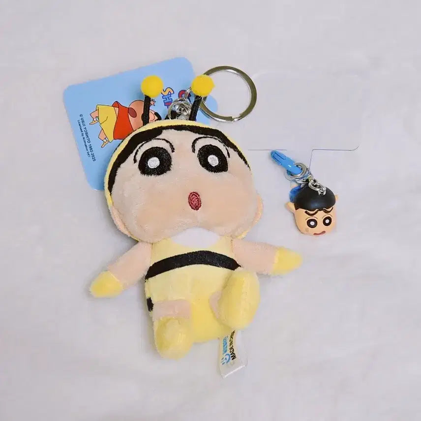 [BUNJANG] Crayon Shin-chan Honeybee Plush Keyring / 짱구 꿀벌 인형 키링, 피규어 키링