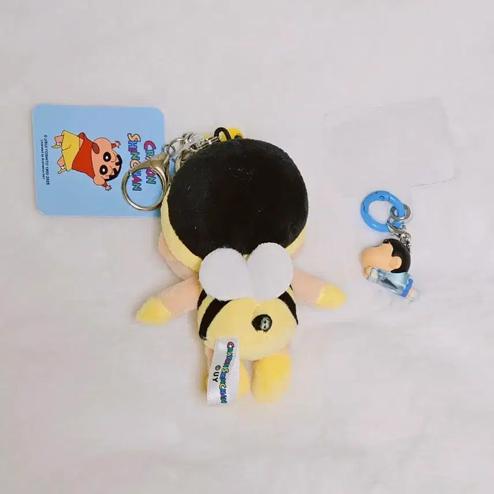 [BUNJANG] Crayon Shin-chan Honeybee Plush Keyring / 짱구 꿀벌 인형 키링, 피규어 키링