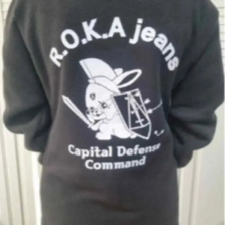 [BUNJANG] ROKA Jeans Rabbit Character Black Fleece / ROKA jeans 토끼 캐릭터 블랙 후리스