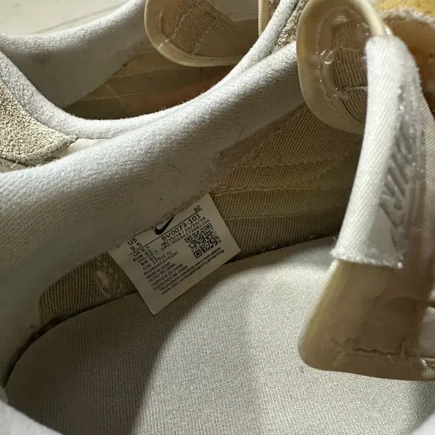[BUNJANG] Nike Sacai Nylon White Sneakers / 나이키 사카이 나일론화이트 275