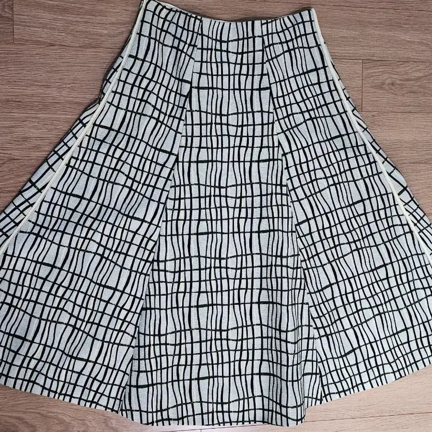 [BUNJANG] Izzatbaba Flare Skirt / 아이잗바바 멋진 플레어 스커트 치마