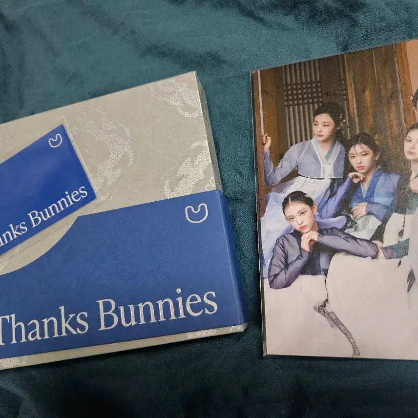 [BUNJANG] NewJeans Reverse Tribute Gift Postcard / 뉴진스 코리아온스테이지 역조공 한복엽서
