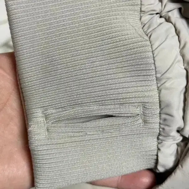 [BUNJANG] COS Duck Down Short Padded Jacket / COS 코스 숏패딩 덕다운 아이보리 패딩 L