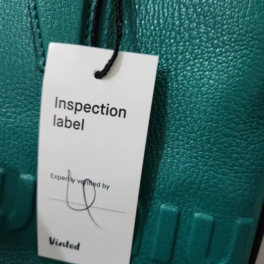 [BUNJANG] Miu Miu Green Leather Tote Bag / 미우미우 그린 레더 토트백