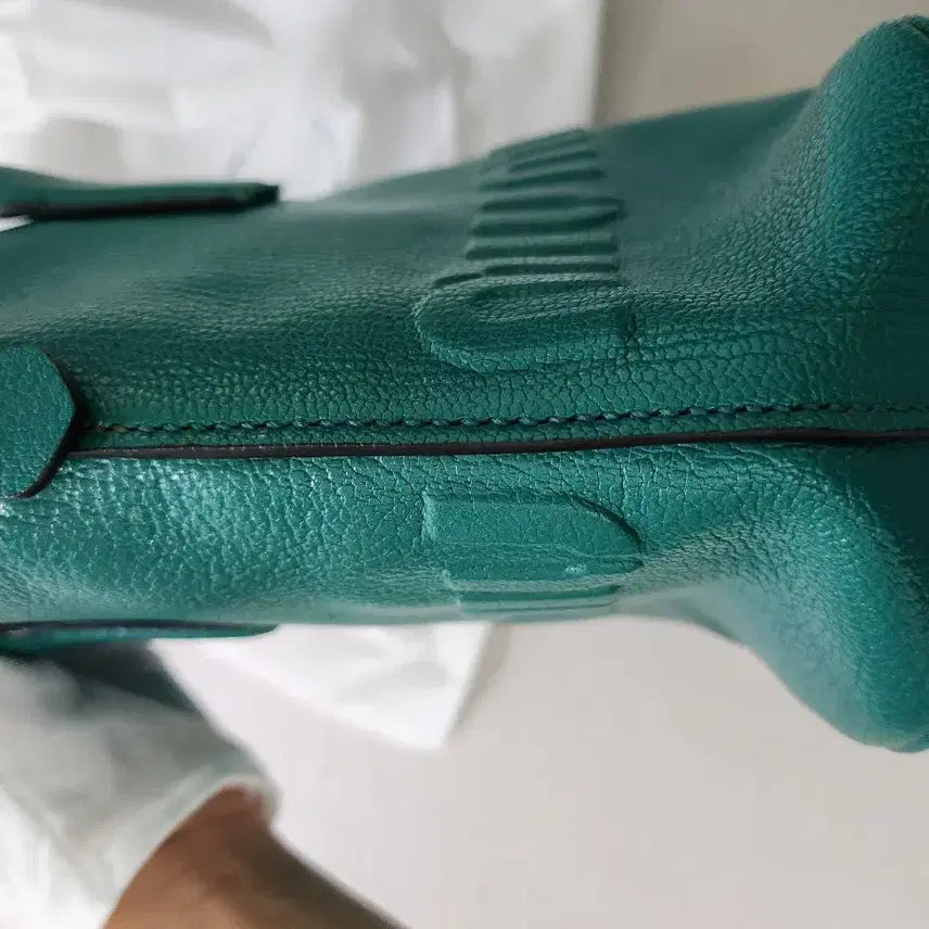 [BUNJANG] Miu Miu Green Leather Tote Bag / 미우미우 그린 레더 토트백