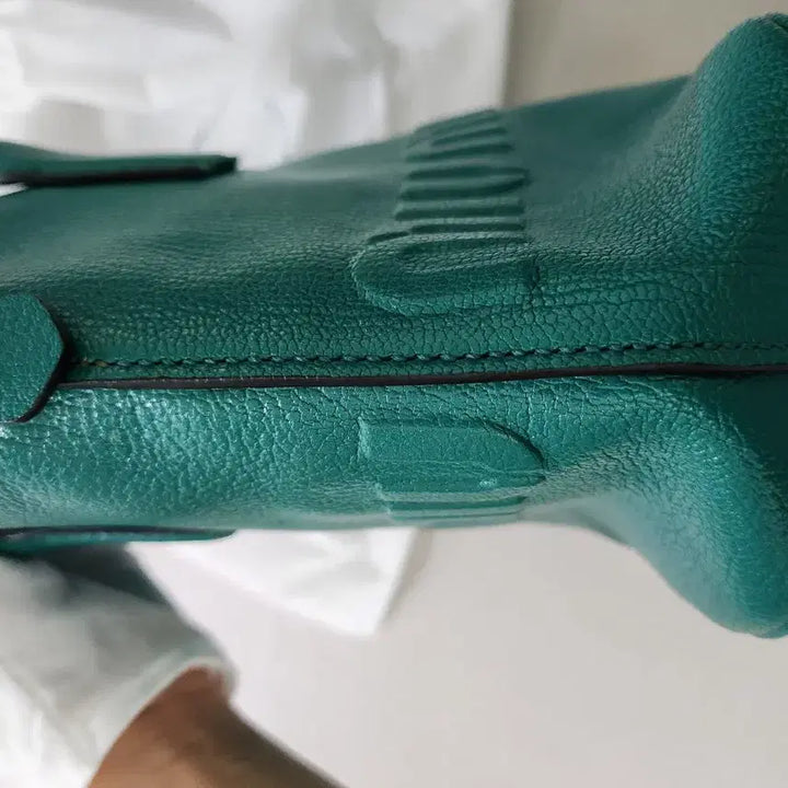 [BUNJANG] Miu Miu Green Leather Tote Bag / 미우미우 그린 레더 토트백