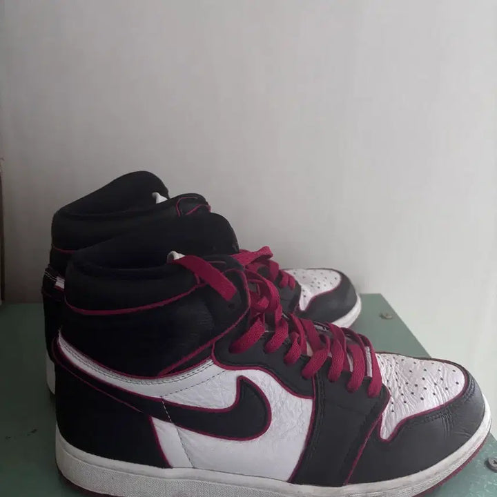 [BUNJANG] Nike Air Jordan 1 Bloodline / 나이키 에어 조던1 블러드라인