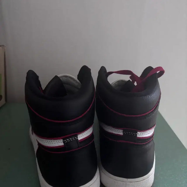 [BUNJANG] Nike Air Jordan 1 Bloodline / 나이키 에어 조던1 블러드라인