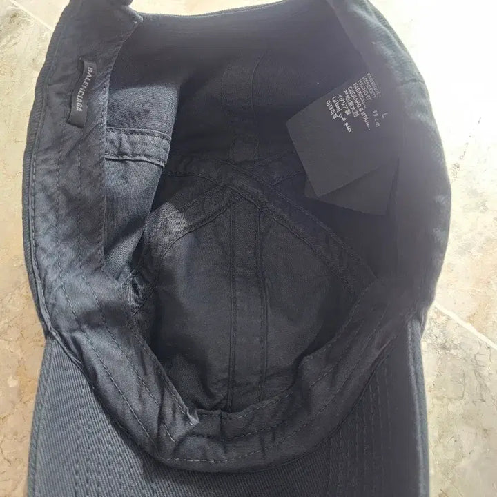 [BUNJANG] Balenciaga Black Damage Ball Cap / 발렌시아가 블랙 데미지 볼캡